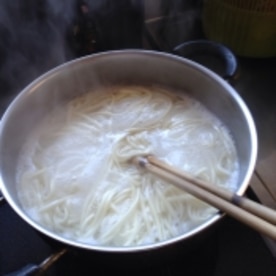 すき焼きの残りでうどんすき レシピ 作り方 By Azzlin 楽天レシピ すき焼きの残りでうどんすき レシピ 作り方 By Azzlin 楽天レシピ
